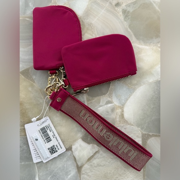 Lululemon Athletica NWT Metallic Wordmark Dual Pouch Wristlet - Picture 3 of 6